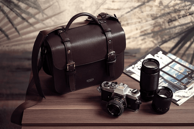 Reporter Camera Bag | T.Moro Leather - Mr. Trevis